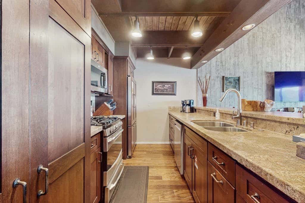 Lake Front Condo, steps from the beach with beautiful view of Lake Tahoe