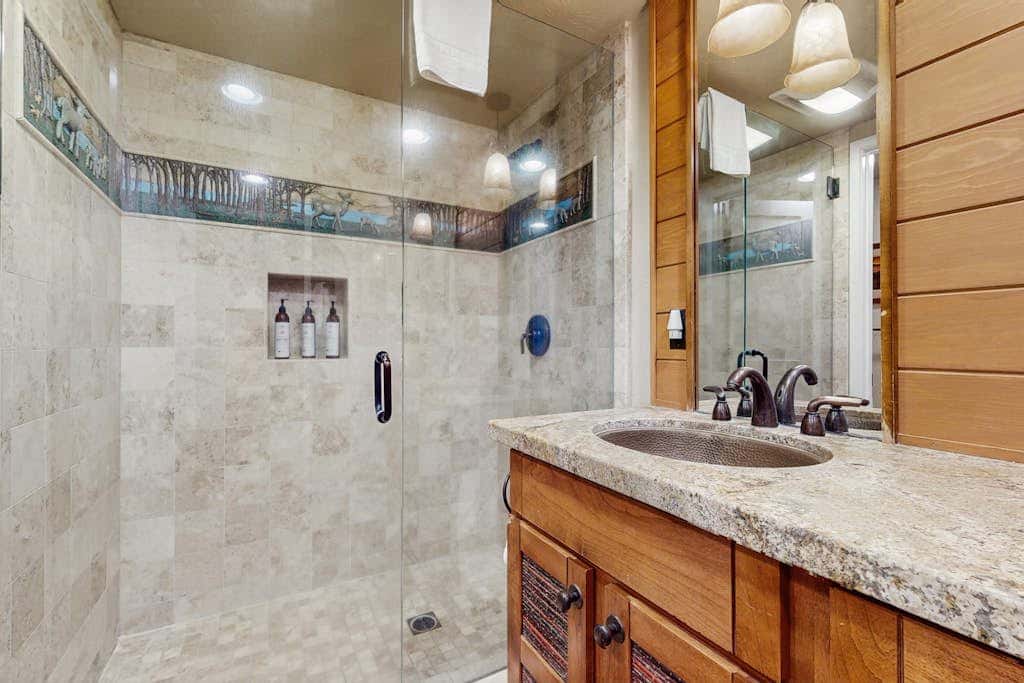 Lake Front Condo, steps from the beach with beautiful view of Lake Tahoe