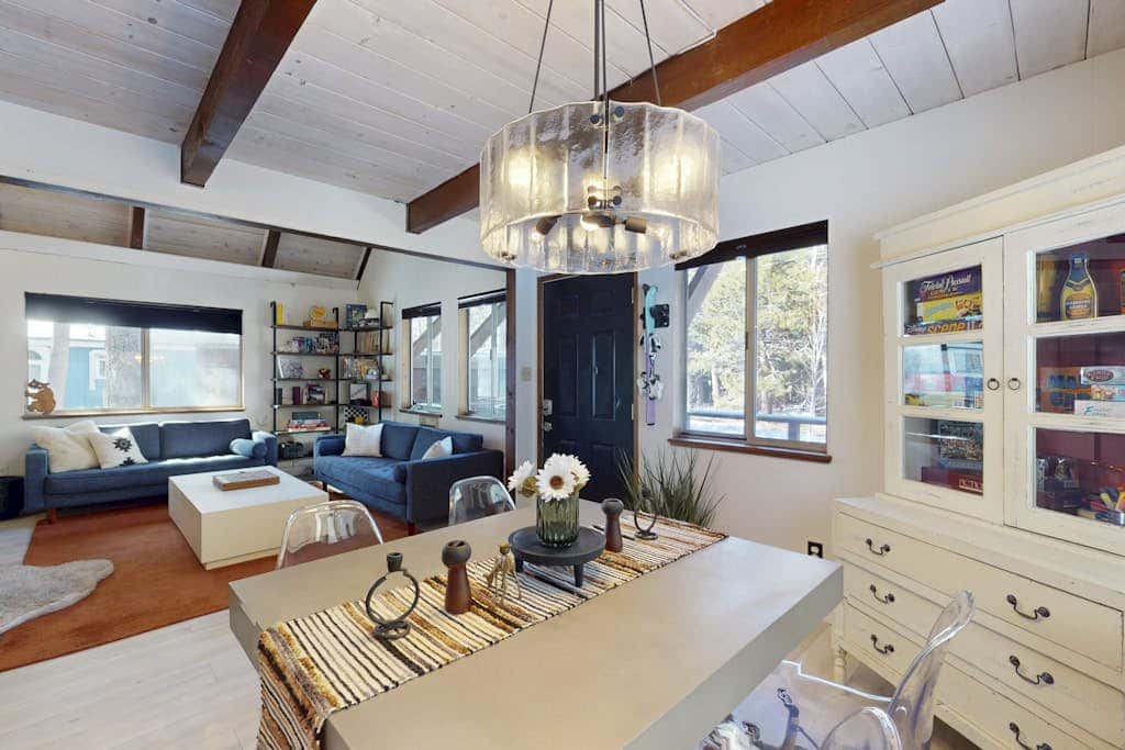 Family-friendly cabin with fireplace, bikes, loft, games, & skiing nearby