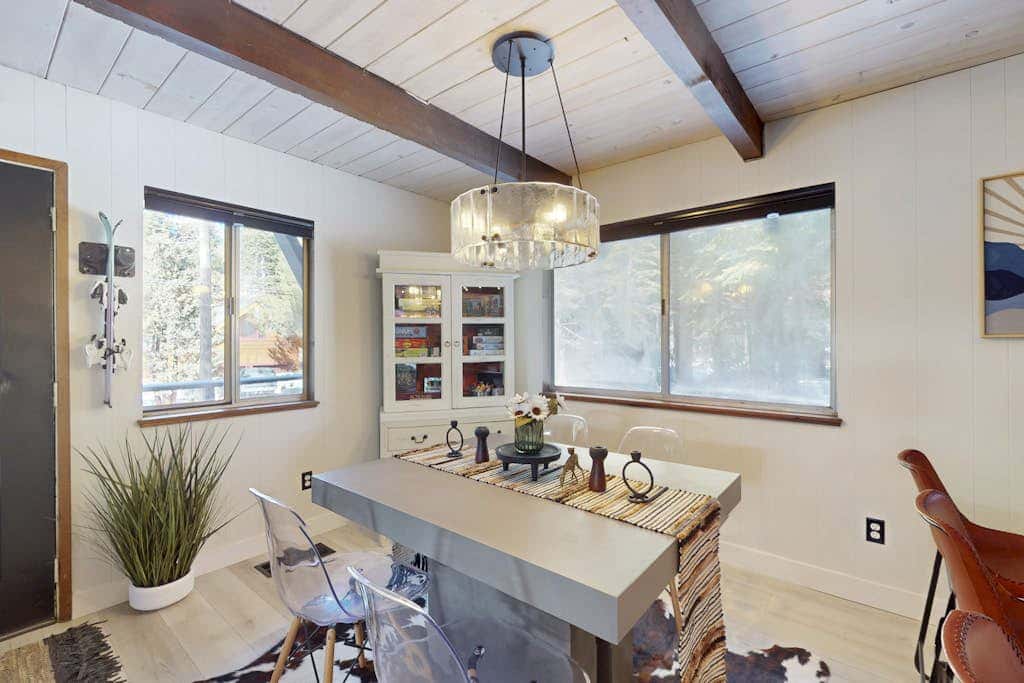 Family-friendly cabin with fireplace, bikes, loft, games, & skiing nearby