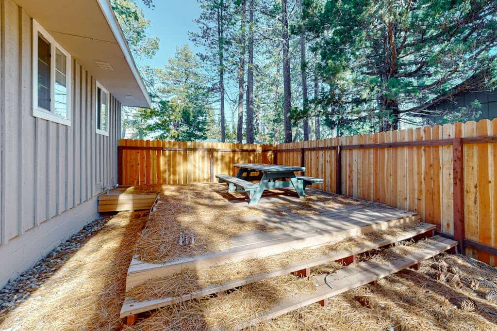 Lipan Lodge