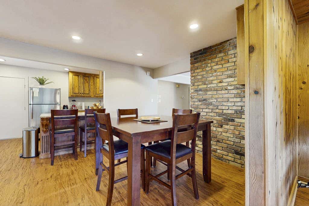 Edgewood Retreat - Hot Tub, Golf Course Views & Walk to Stateline