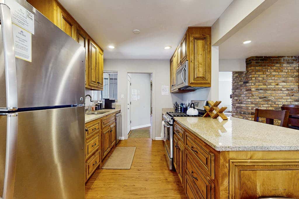 Edgewood Retreat - Hot Tub, Golf Course Views & Walk to Stateline