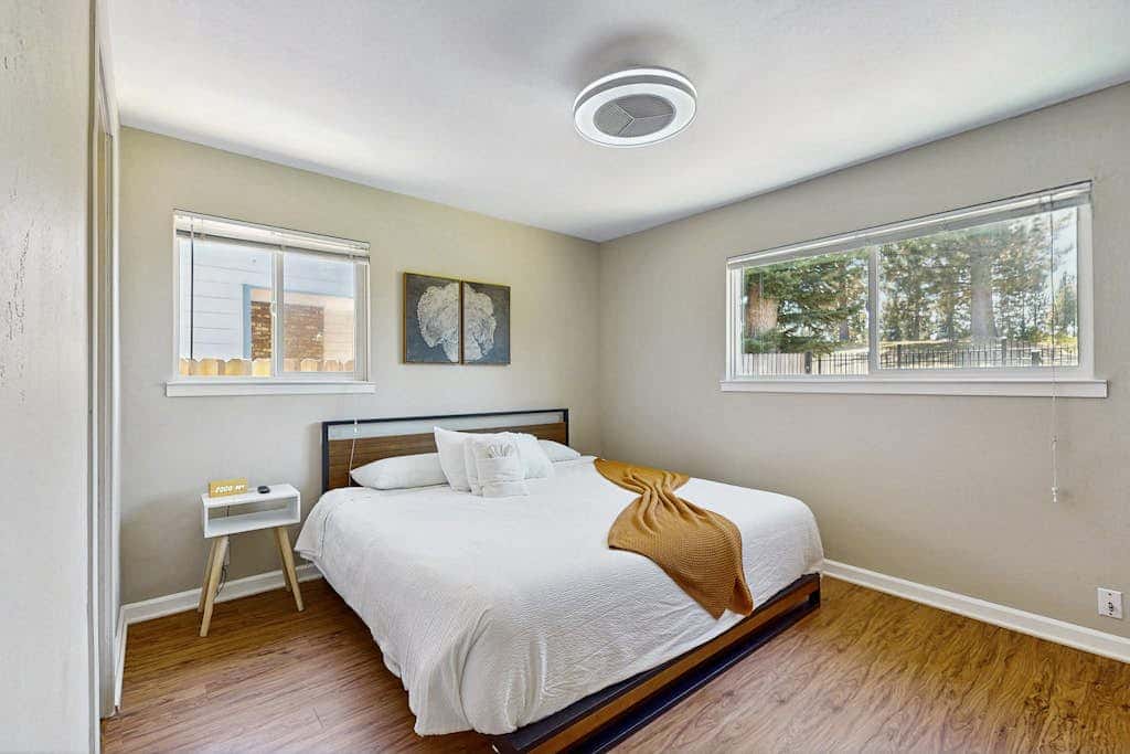 Edgewood Retreat - Hot Tub, Golf Course Views & Walk to Stateline