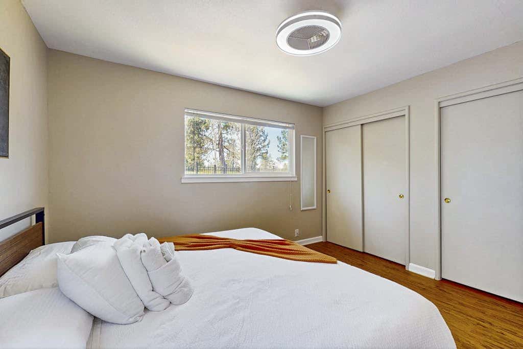 Edgewood Retreat - Hot Tub, Golf Course Views & Walk to Stateline