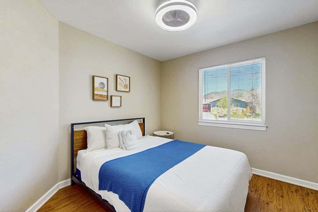 Edgewood Retreat - Hot Tub, Golf Course Views & Walk to Stateline