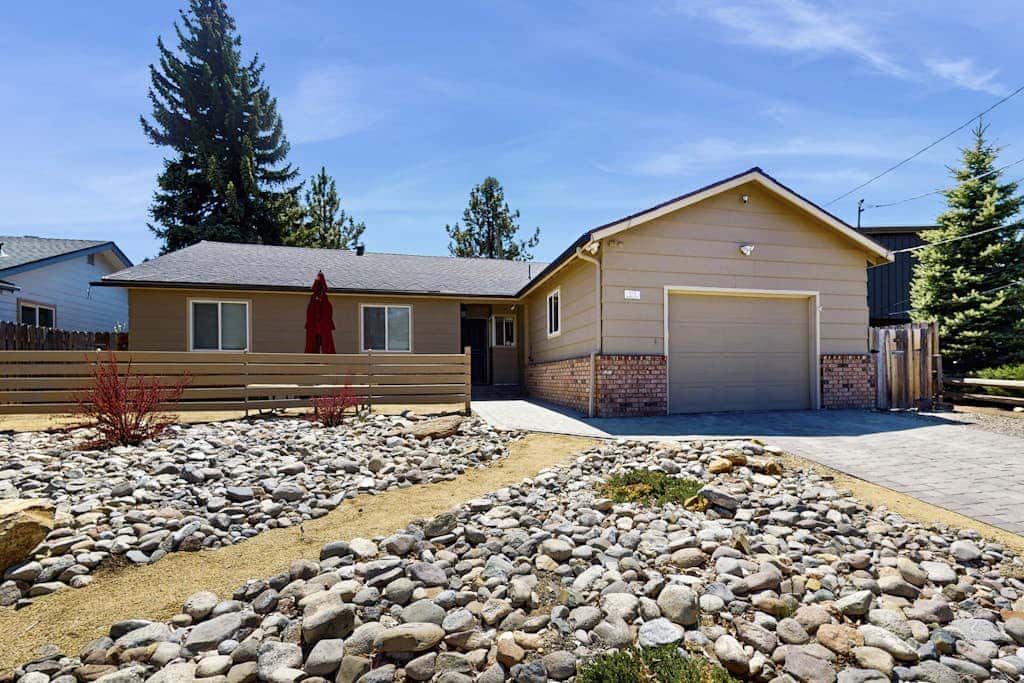Edgewood Retreat - Hot Tub, Golf Course Views & Walk to Stateline