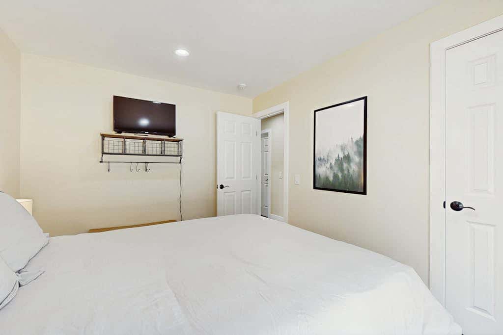Dog-friendly mountain condo with washer&dryer