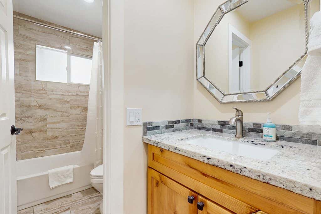 Dog-friendly mountain condo with washer&dryer