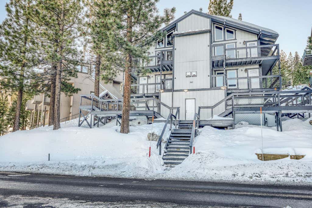 Dog-friendly mountain condo with washer&dryer