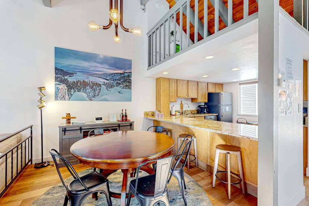 Condo near Lake Tahoe with pool, hot tub, grill, & wood fireplace - sleeps 6