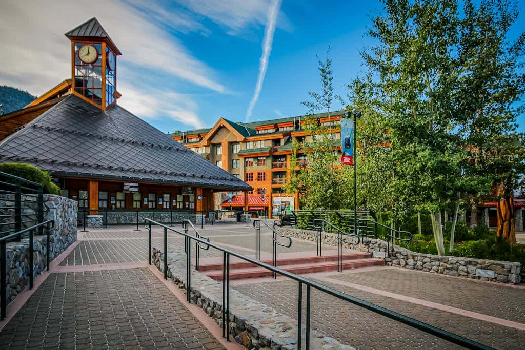 Condo near Lake Tahoe with pool, hot tub, grill, & wood fireplace - sleeps 6