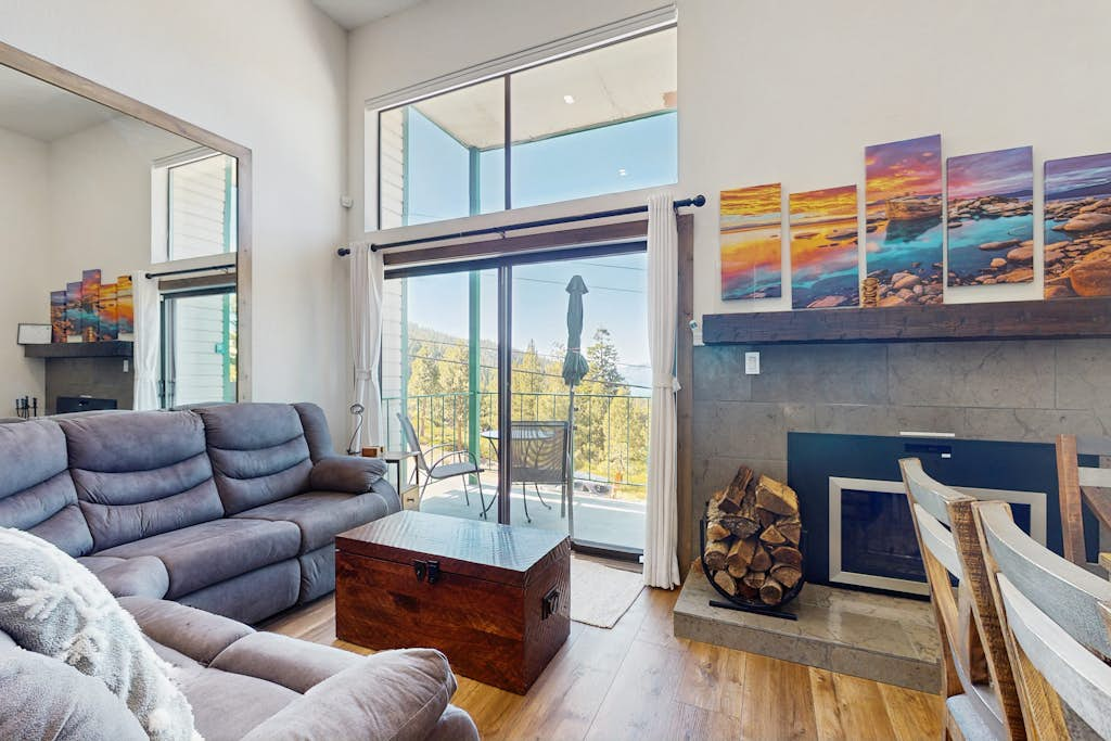 Luxury Condo in Stateline: Lake & Mountain Views
