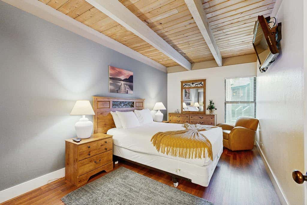 Outdoor adventure awaits at this resort retreat with a beach & a lakefront pool