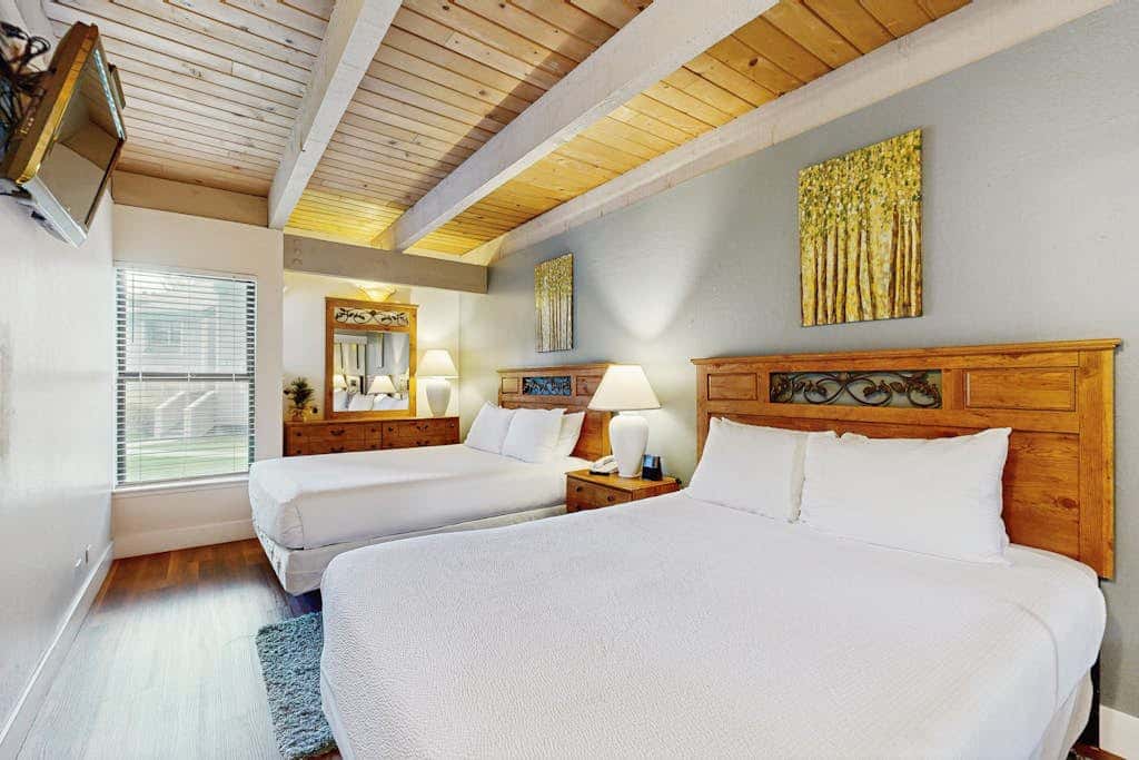 Outdoor adventure awaits at this resort retreat with a beach & a lakefront pool