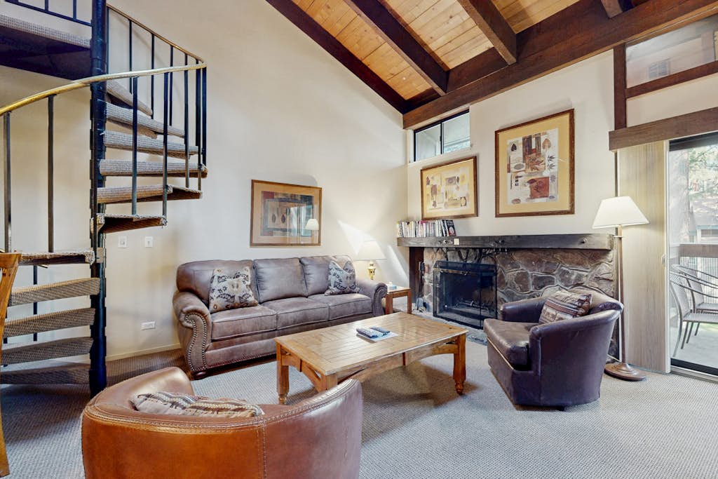 Quintessential Heavenly basecamp at Lakeland Village with amazing amenities