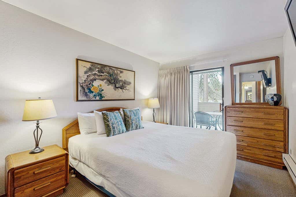 Discover the majesty and adventure of Lake Tahoe & Heavenly