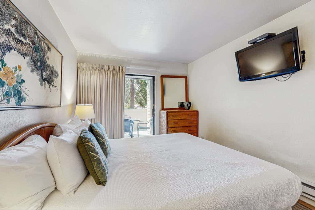 Discover the majesty and adventure of Lake Tahoe & Heavenly