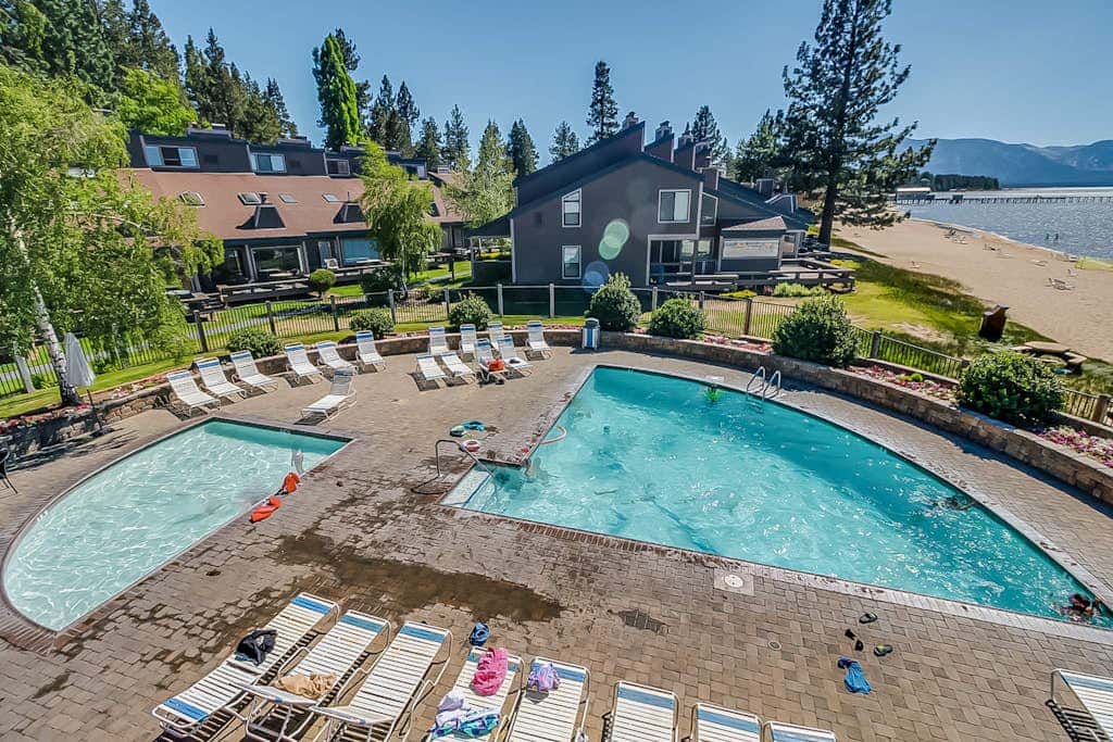 Beautiful Condo with private beach access & shared pools