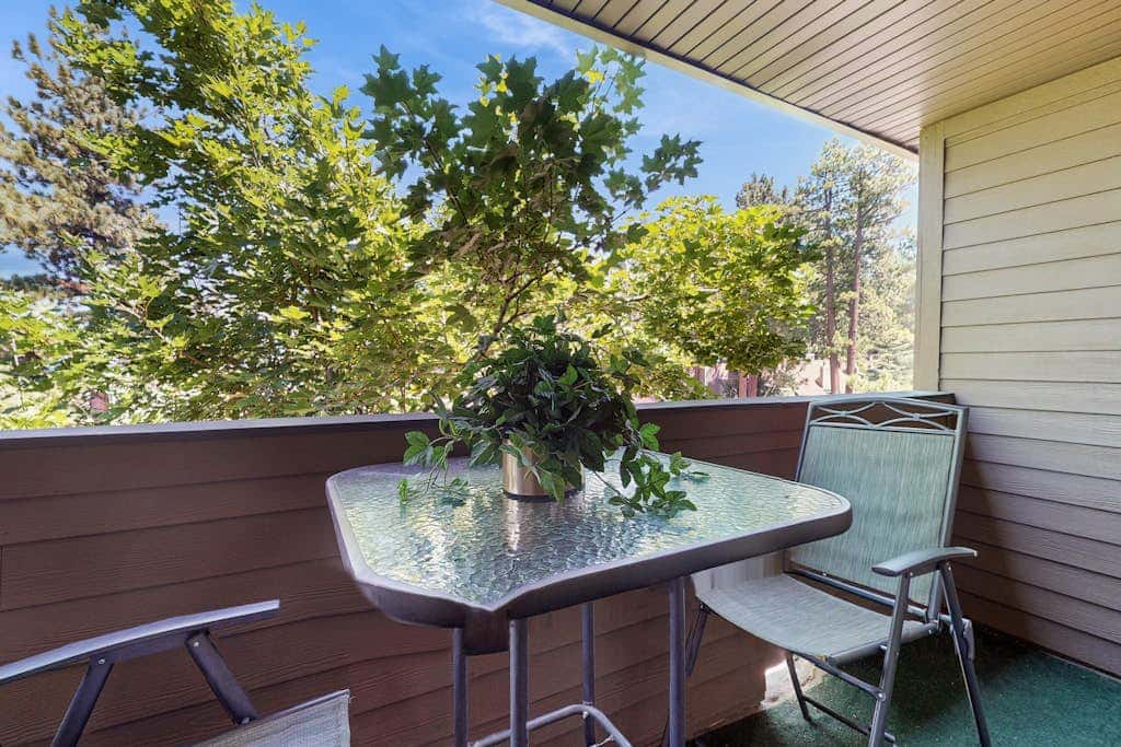 Beautiful Condo with private beach access & shared pools