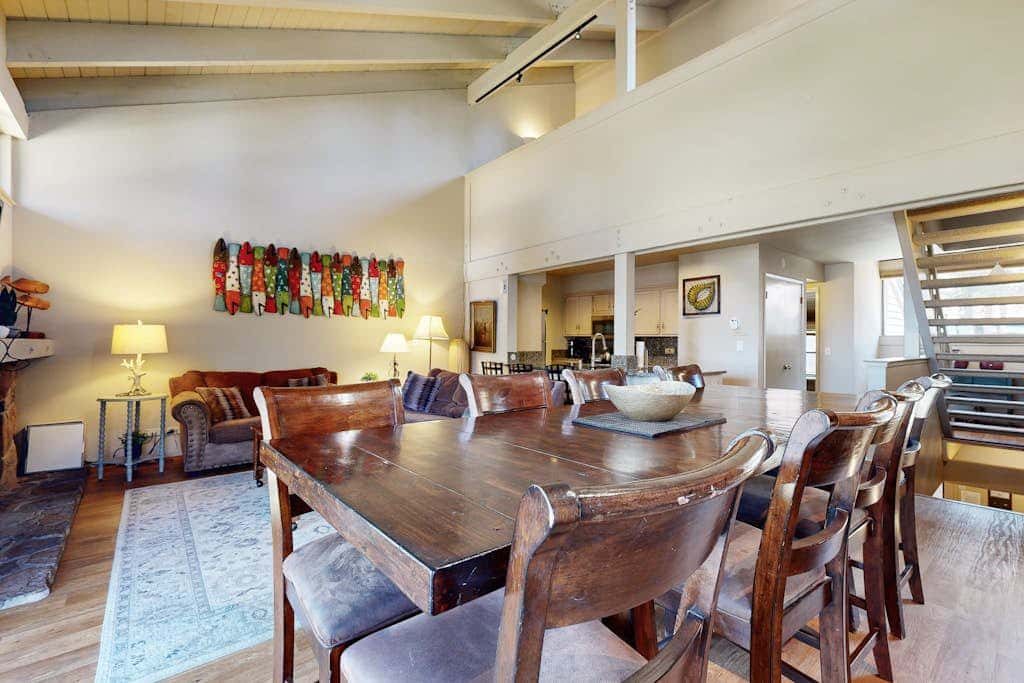 Cozy townhome with private beach access and numerous aquatic amenities to enjoy