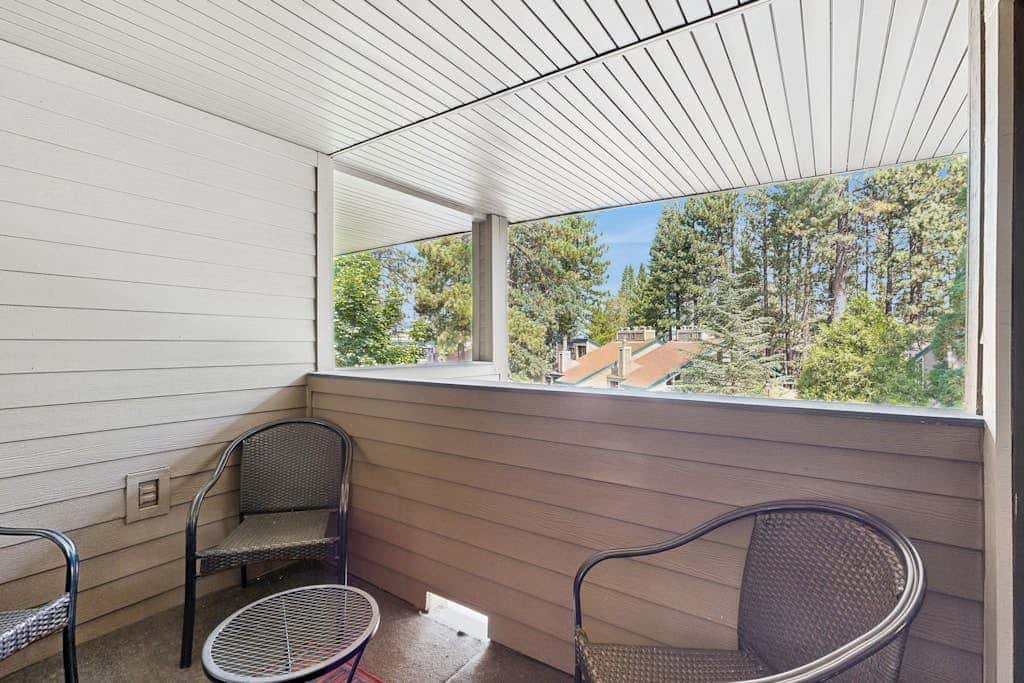 Discover the charms of Lake Tahoe & nearby Heavenly