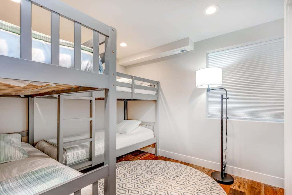 Newly remodeled home with  arge private hot tub, fireplace, & nearby park