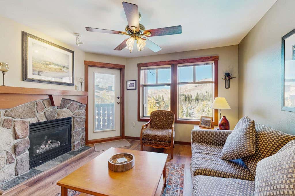 Mountainview Condo with Ski-In/Out Access, Club Solitude Access with Pool & Hot Tub