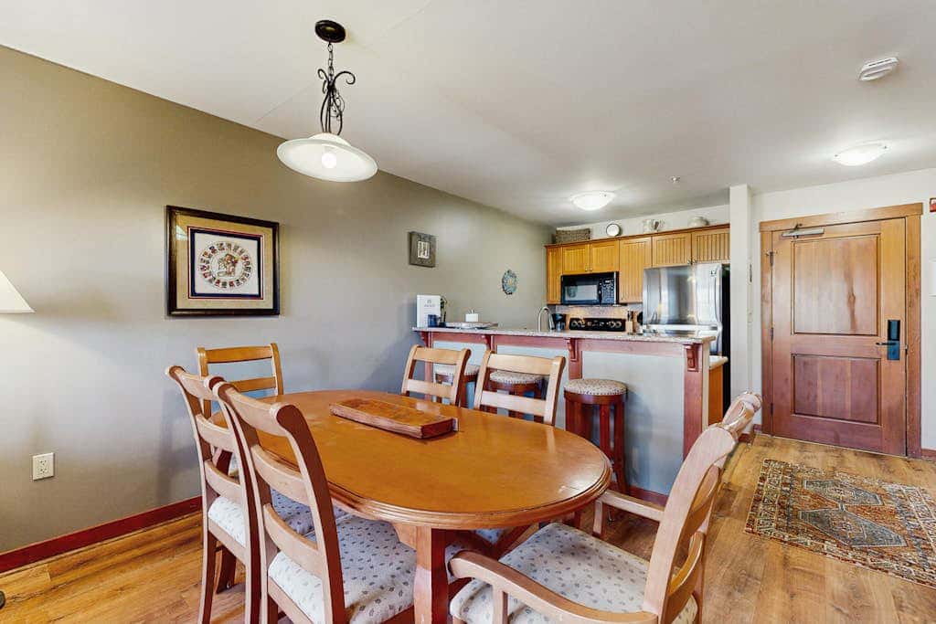 Mountainview Condo with Ski-In/Out Access, Club Solitude Access with Pool & Hot Tub