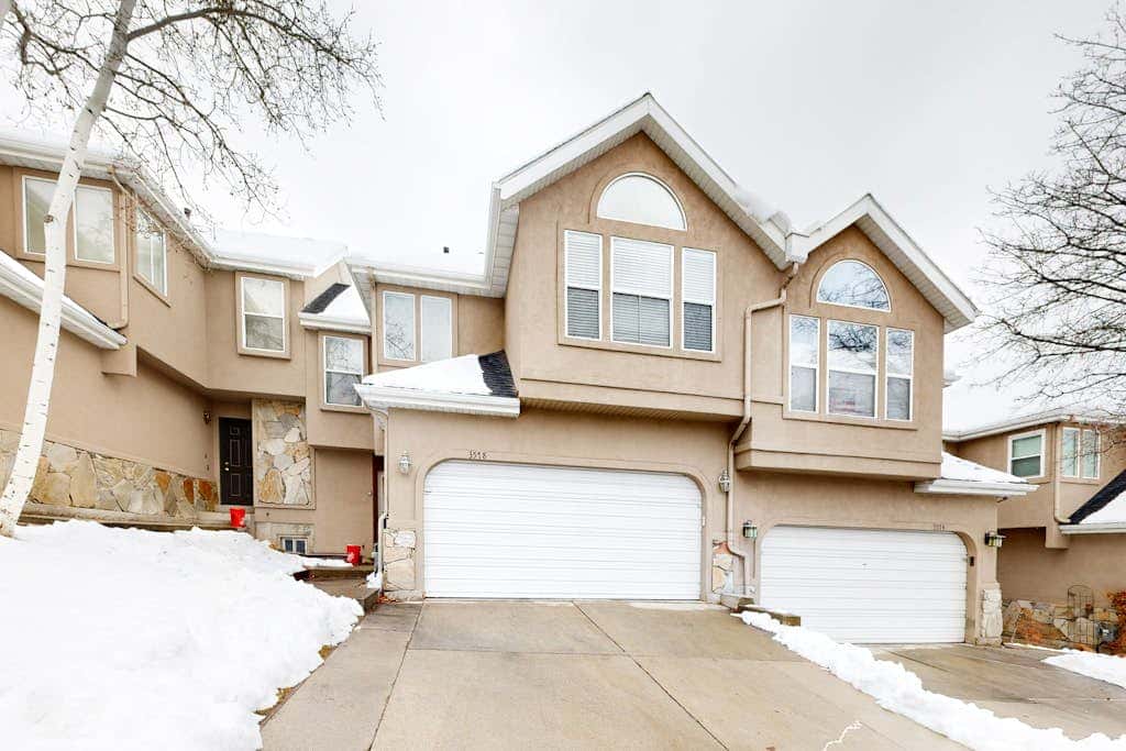 Updated Condo with  Private Hot Tub, Mountain Views, & Gas Grill - Close to Skiing