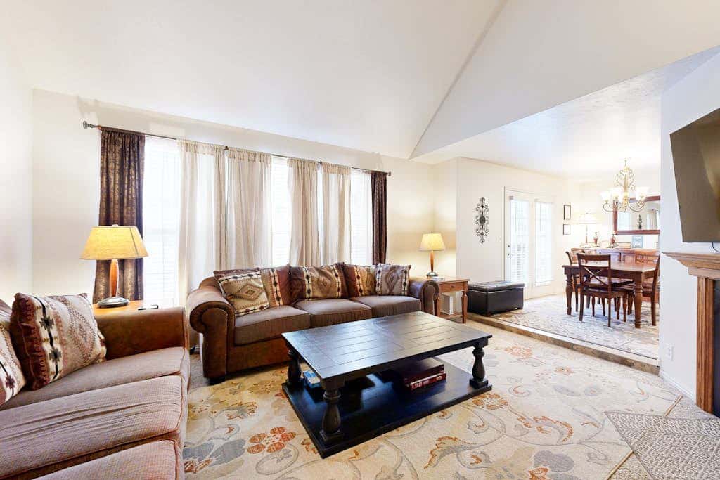 Updated Condo with  Private Hot Tub, Mountain Views, & Gas Grill - Close to Skiing