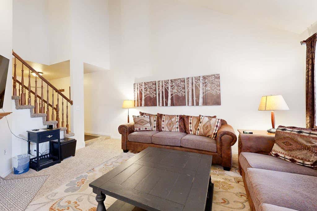 Updated Condo with  Private Hot Tub, Mountain Views, & Gas Grill - Close to Skiing