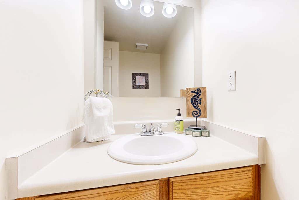 Updated Condo with  Private Hot Tub, Mountain Views, & Gas Grill - Close to Skiing