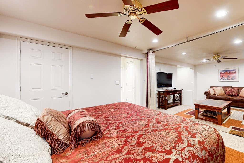 Updated Condo with  Private Hot Tub, Mountain Views, & Gas Grill - Close to Skiing