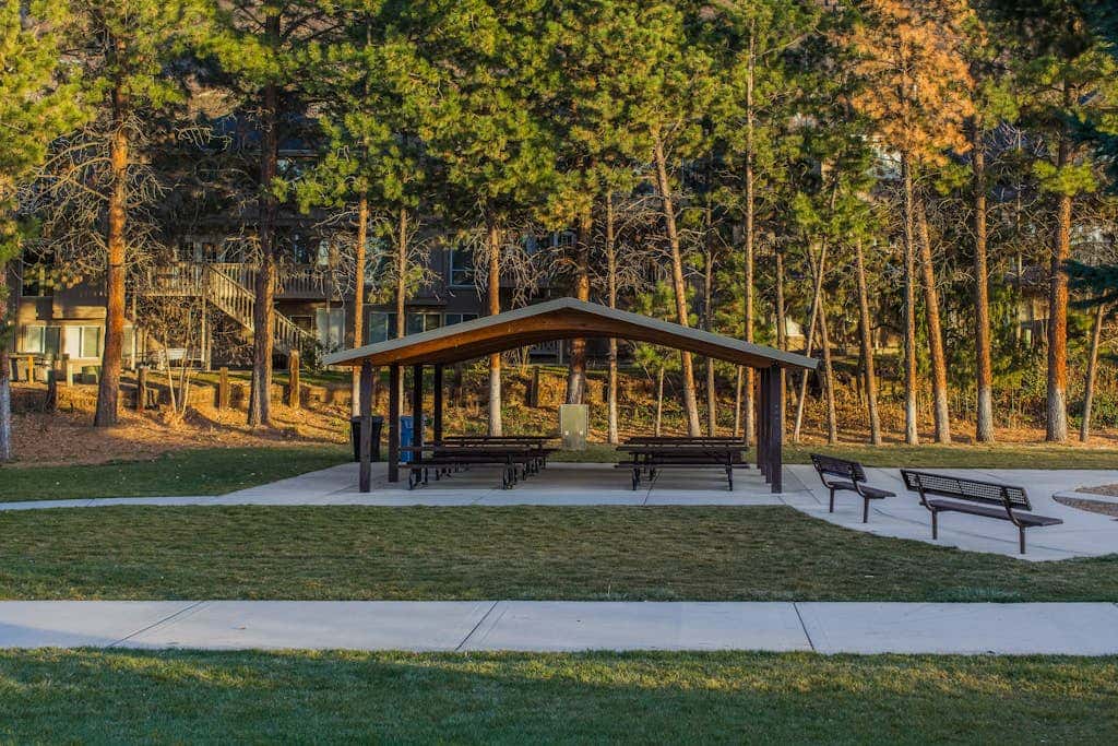 Updated Condo with  Private Hot Tub, Mountain Views, & Gas Grill - Close to Skiing
