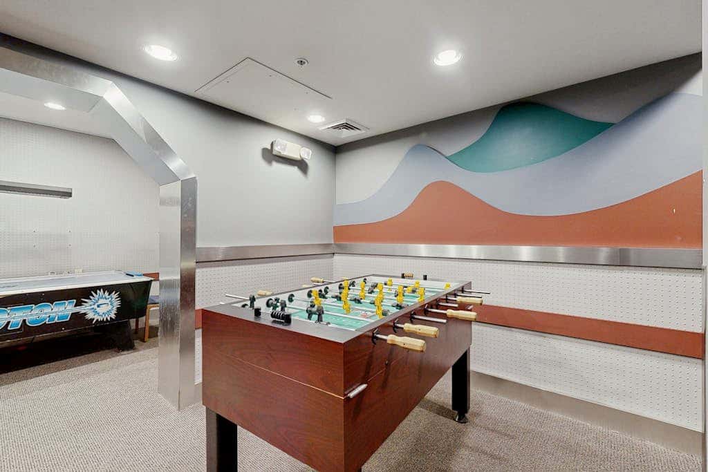 Welcoming Condo with a Shared Hot Tub, Pool and Club Solitude Access