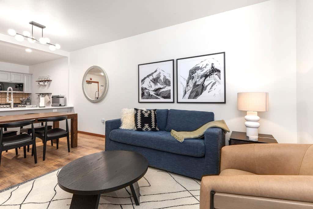 Welcoming Condo with a Shared Hot Tub, Pool and Club Solitude Access