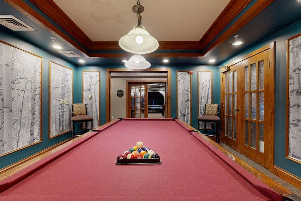 Welcoming Condo with a Shared Hot Tub, Pool and Club Solitude Access