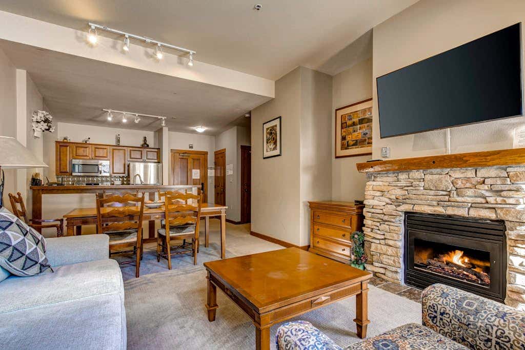 Ski-in - ski-out Powderhorn Condo with Shared Hot Tubs, a Pool & Gym at Club Solitude