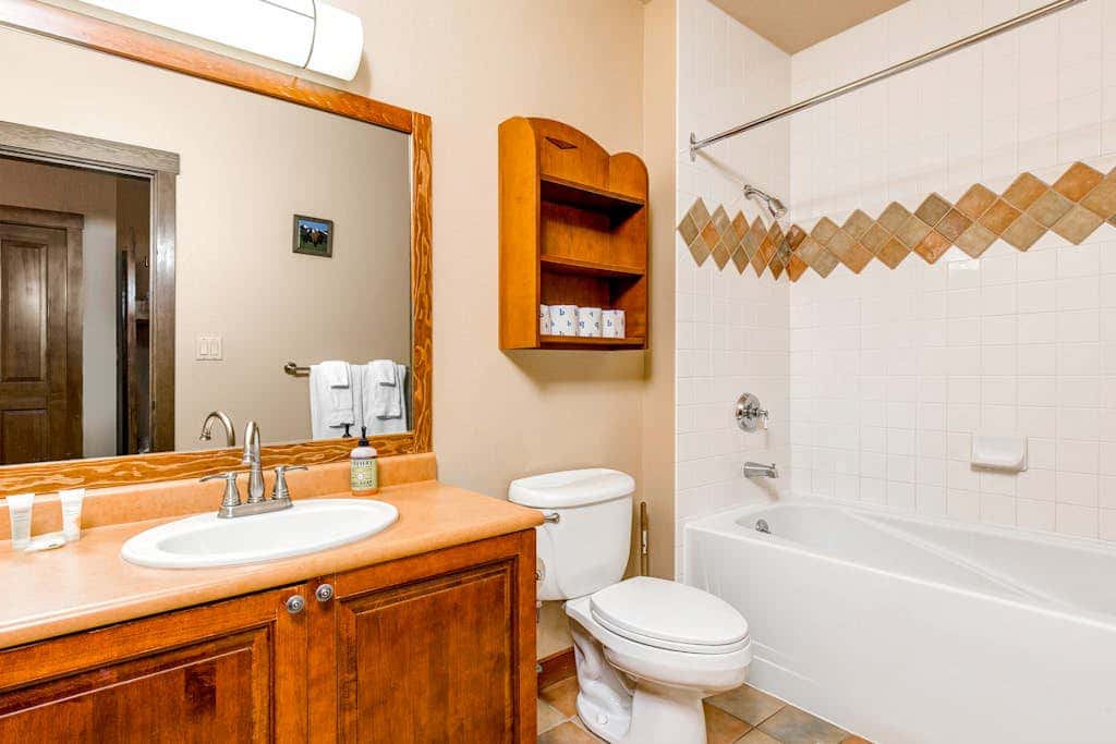 Ski-in - ski-out Powderhorn Condo with Shared Hot Tubs, a Pool & Gym at Club Solitude