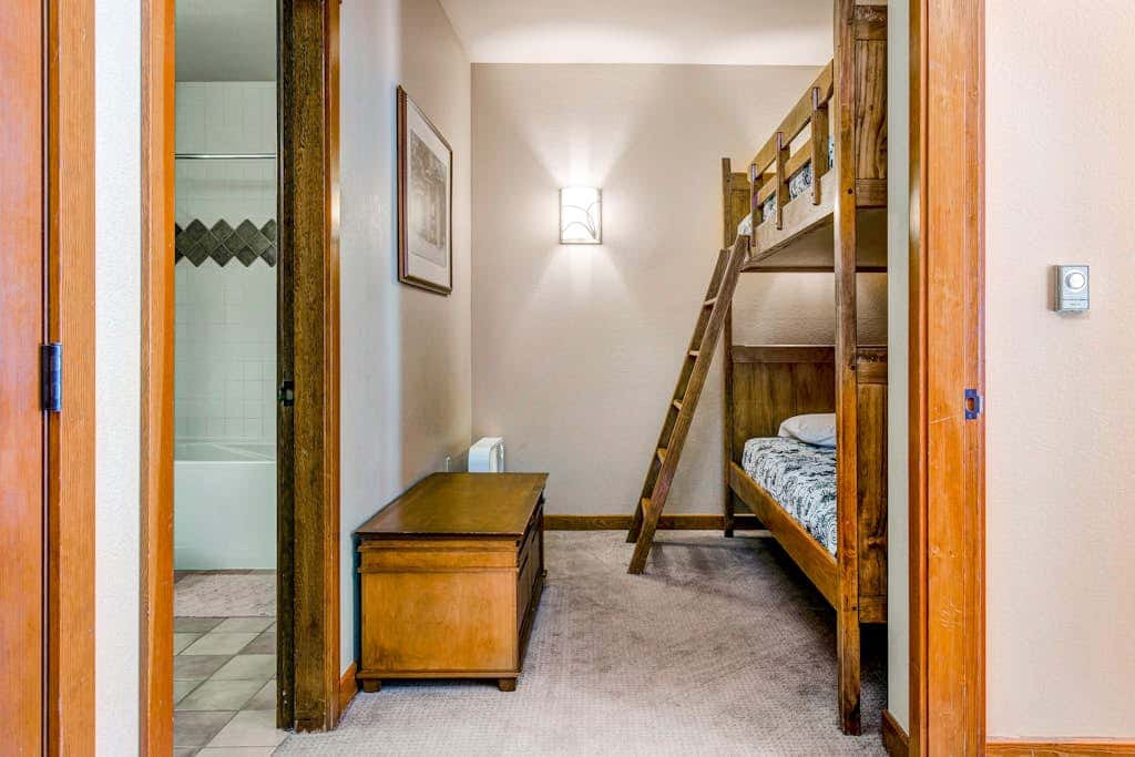 Ski-in - ski-out Powderhorn Condo with Shared Hot Tubs, a Pool & Gym at Club Solitude
