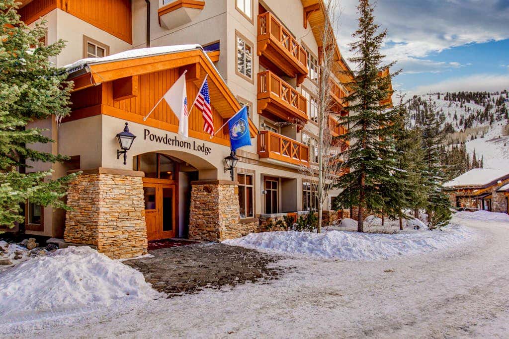 Ski-in - ski-out Powderhorn Condo with Shared Hot Tubs, a Pool & Gym at Club Solitude