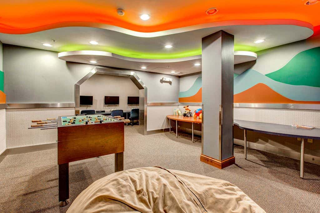 Ski-in - ski-out Powderhorn Condo with Shared Hot Tubs, a Pool & Gym at Club Solitude