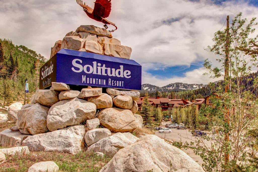Ski-in - ski-out Powderhorn Condo with Shared Hot Tubs, a Pool & Gym at Club Solitude