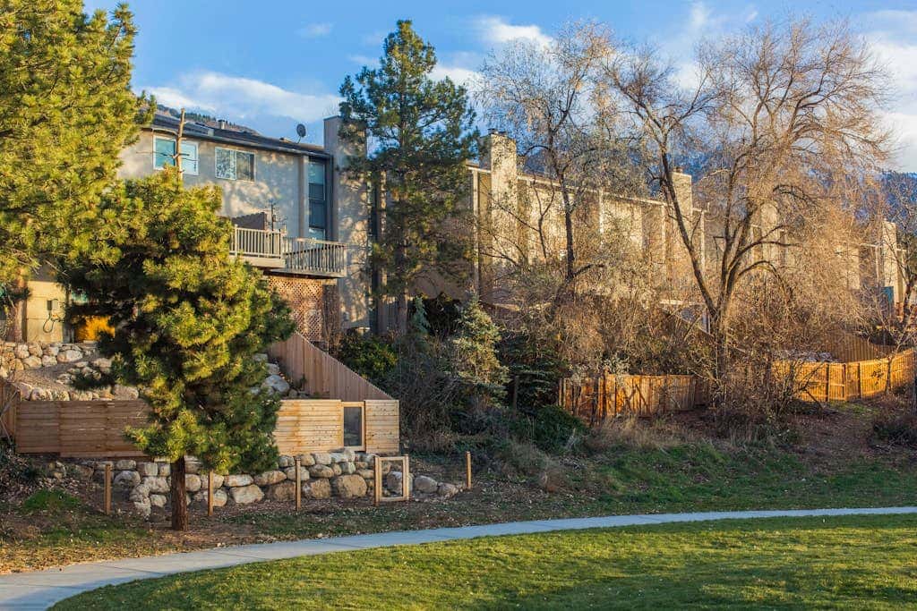 Spacious and sophisticated home w/ private hot tub - close to skiing