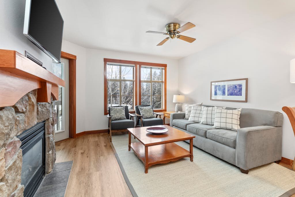 Ski-In/Out Condo with Ski Views with Shared Pool, Hot Tub & Sauna