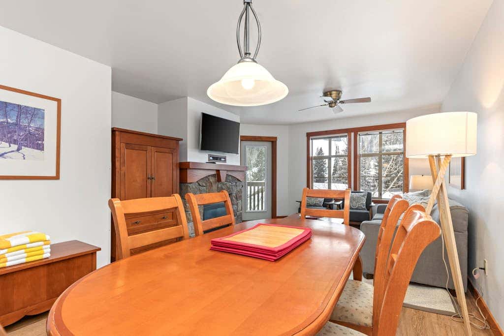 Ski-In/Out Condo with Ski Views with Shared Pool, Hot Tub & Sauna