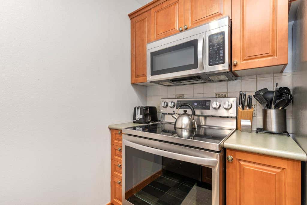 Ski-In/Out Condo with Ski Views with Shared Pool, Hot Tub & Sauna