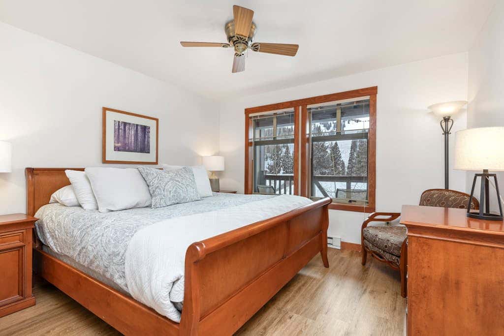 Ski-In/Out Condo with Ski Views with Shared Pool, Hot Tub & Sauna
