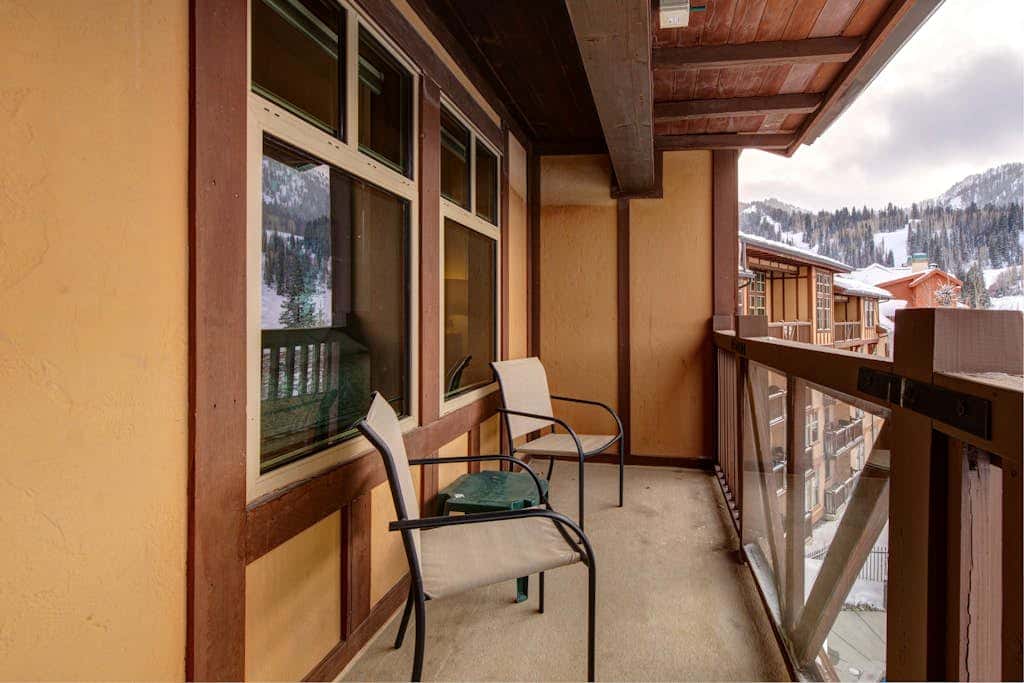 Ski-In/Out Condo with Ski Views with Shared Pool, Hot Tub & Sauna